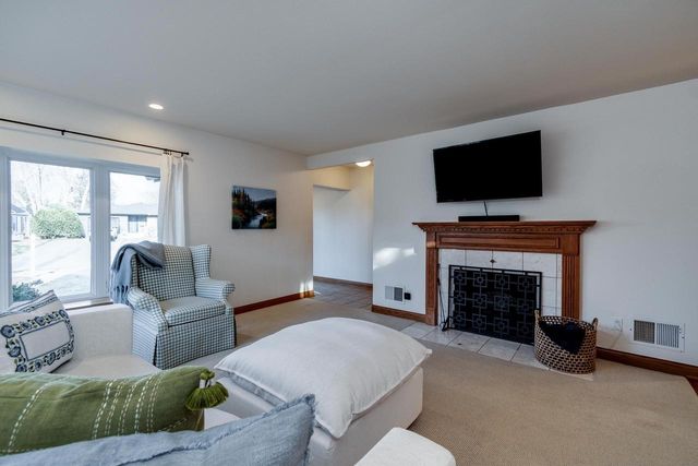 345 Kensington Drive, Madison, WI 53704