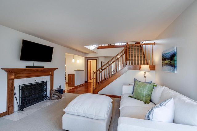 345 Kensington Drive, Madison, WI 53704