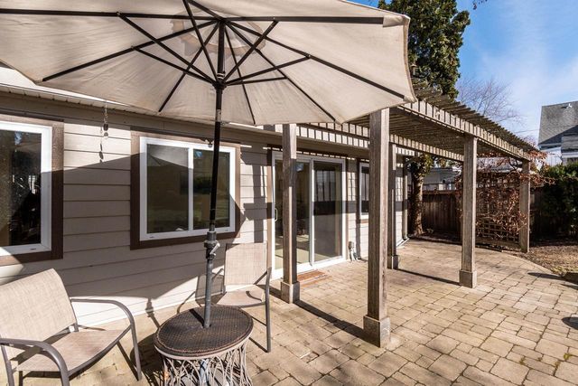 345 Kensington Drive, Madison, WI 53704