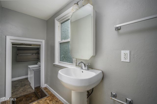 5435 Douglas Road, Toledo, OH 43613