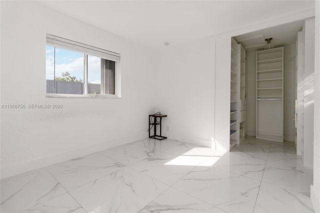 2502 NW 48th St, Tamarac, FL 33309