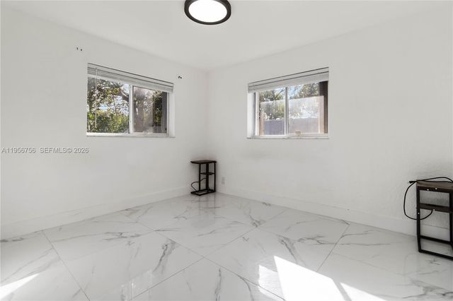 2502 NW 48th St, Tamarac, FL 33309