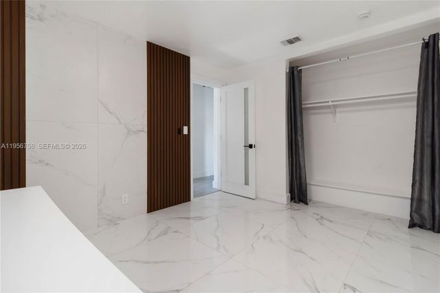 2502 NW 48th St, Tamarac, FL 33309