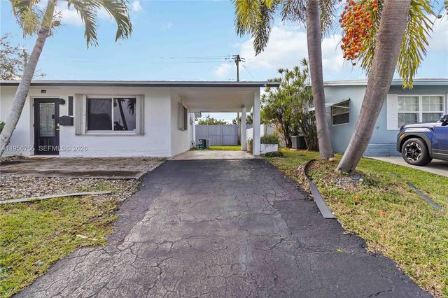 2502 NW 48th St, Tamarac, FL 33309