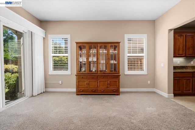 2560 Calabria Ct, Dublin, CA 94568