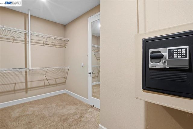 2560 Calabria Ct, Dublin, CA 94568