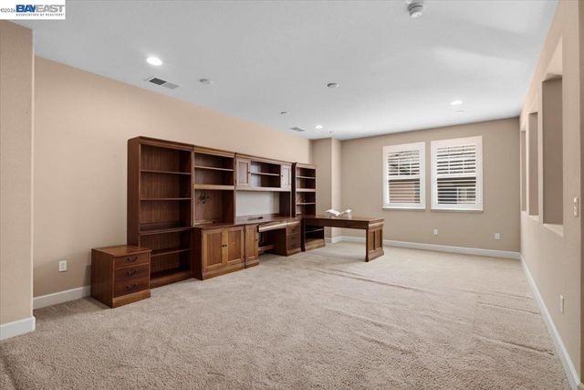 2560 Calabria Ct, Dublin, CA 94568