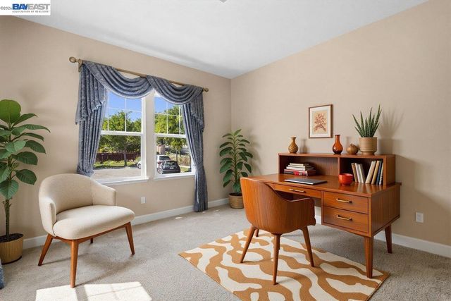 2560 Calabria Ct, Dublin, CA 94568