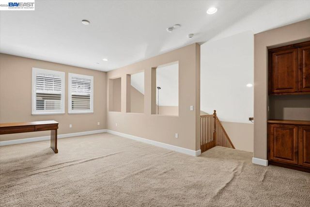 2560 Calabria Ct, Dublin, CA 94568