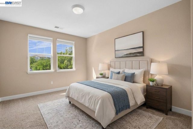 2560 Calabria Ct, Dublin, CA 94568