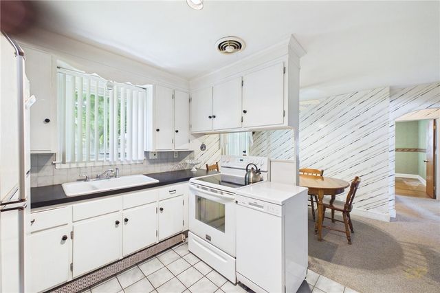 85 2nd Street, Pawtucket, RI 02861