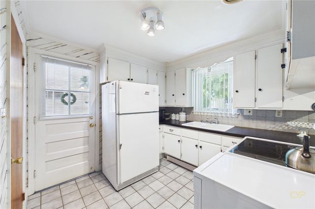 85 2nd Street, Pawtucket, RI 02861