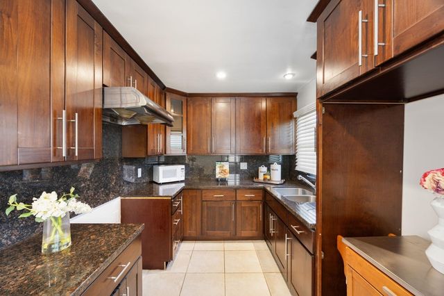 4103 4103 Dickson Ct., Oakland, CA 94605