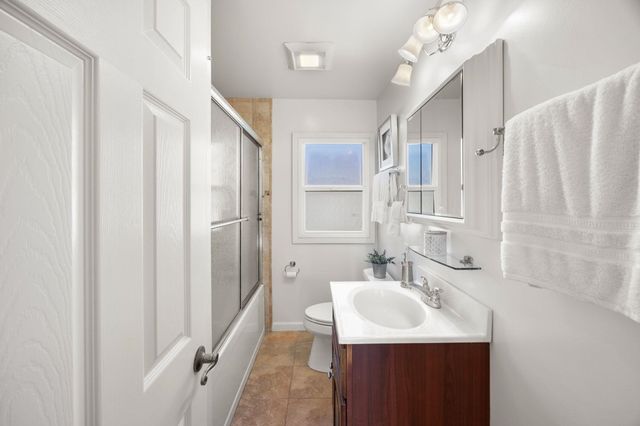 4103 4103 Dickson Ct., Oakland, CA 94605