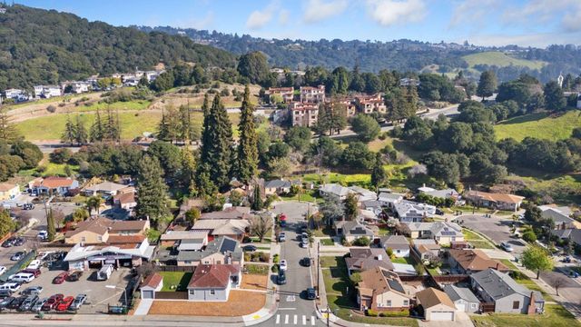 4103 4103 Dickson Ct., Oakland, CA 94605