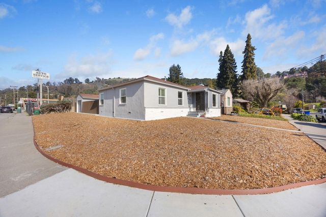 4103 4103 Dickson Ct., Oakland, CA 94605