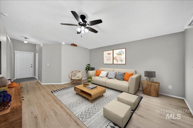 94 S Beechwood Drive, Nampa, ID 83651