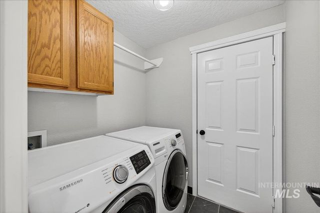 94 S Beechwood Drive, Nampa, ID 83651