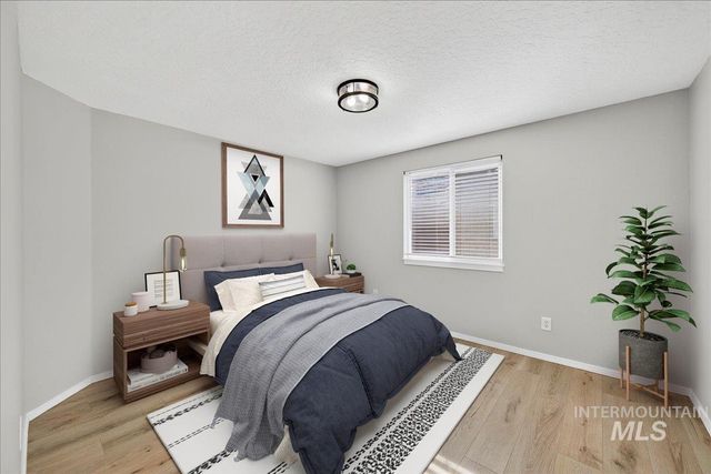 94 S Beechwood Drive, Nampa, ID 83651