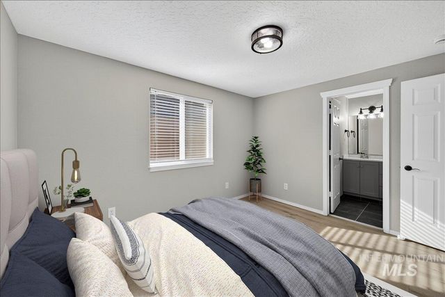 94 S Beechwood Drive, Nampa, ID 83651