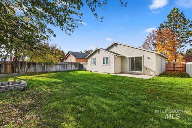 94 S Beechwood Drive, Nampa, ID 83651