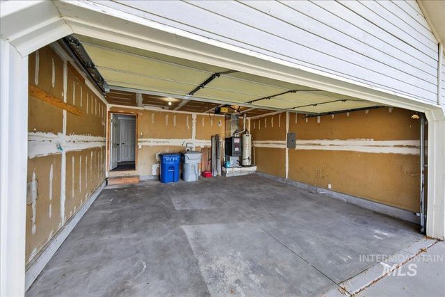 94 S Beechwood Drive, Nampa, ID 83651