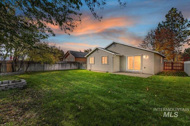 94 S Beechwood Drive, Nampa, ID 83651