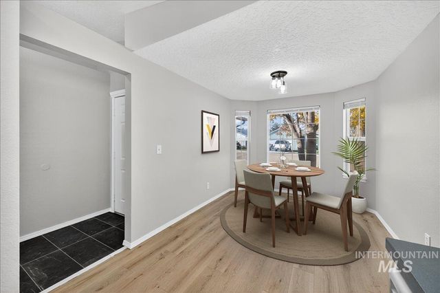 94 S Beechwood Drive, Nampa, ID 83651