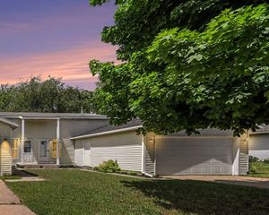 423 Pine Place Street, Grand Rapids, MI 49548