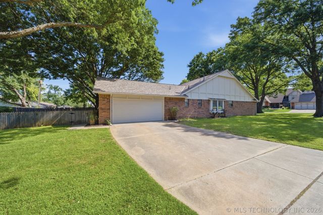 6216 S 73rd East Avenue, Tulsa, OK 74133