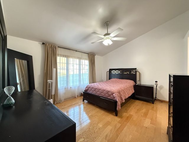 6706 Pondview Drive, Tinley Park, IL 60477