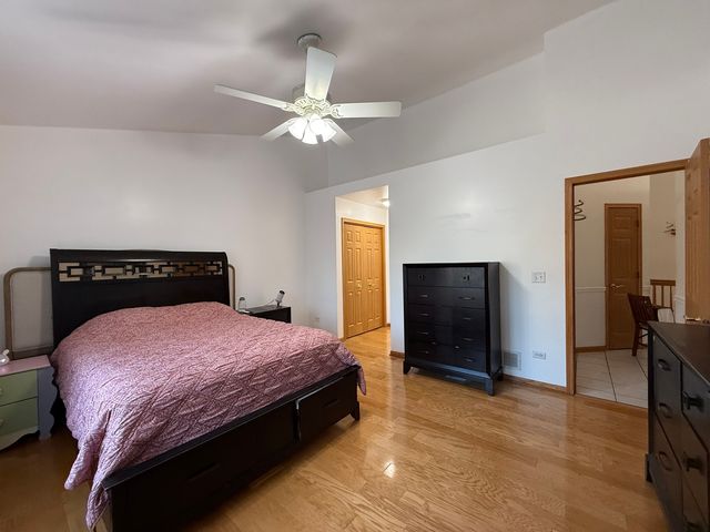 6706 Pondview Drive, Tinley Park, IL 60477