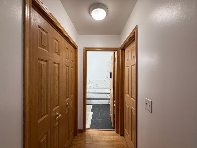 6706 Pondview Drive, Tinley Park, IL 60477