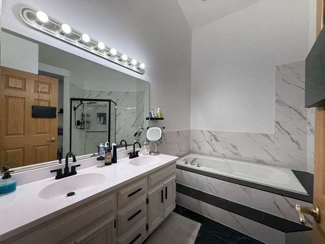 6706 Pondview Drive, Tinley Park, IL 60477