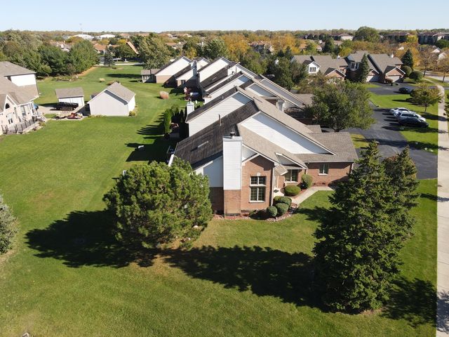 6706 Pondview Drive, Tinley Park, IL 60477