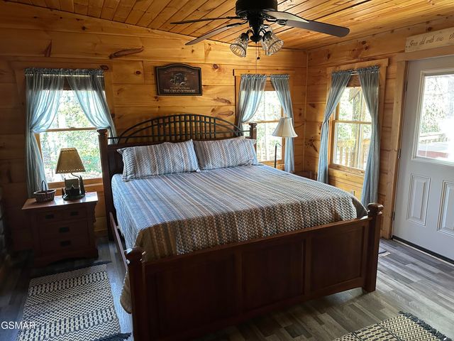 150 Cricket Hollow Way, Cosby, TN 37722