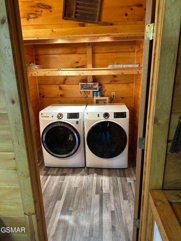 150 Cricket Hollow Way, Cosby, TN 37722