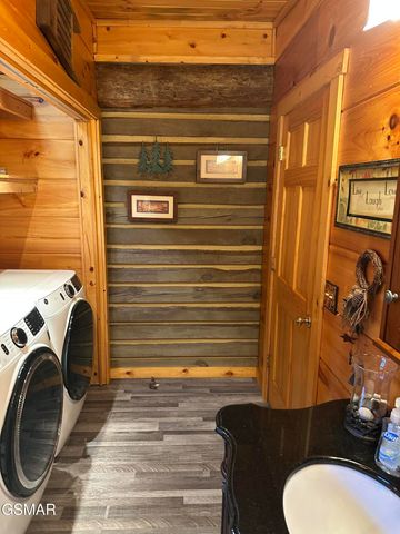 150 Cricket Hollow Way, Cosby, TN 37722