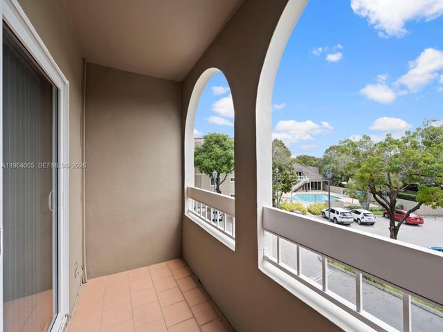 8101 Camino Real C-320, Miami, FL 33143