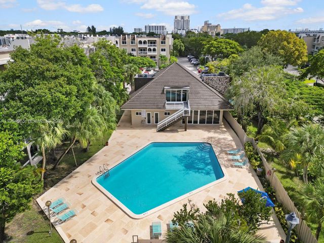 8101 Camino Real C-320, Miami, FL 33143