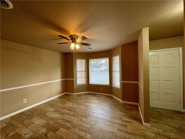 104 Annie Laurie Avenue, Springdale, AR 72764