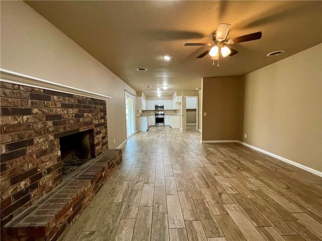 104 Annie Laurie Avenue, Springdale, AR 72764