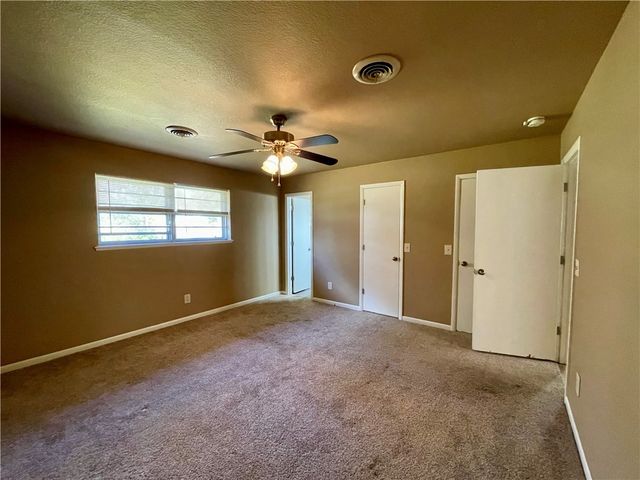 104 Annie Laurie Avenue, Springdale, AR 72764