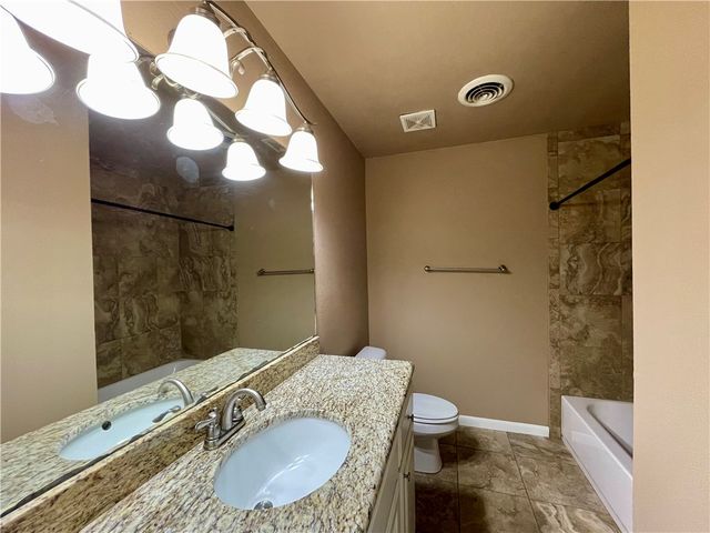 104 Annie Laurie Avenue, Springdale, AR 72764