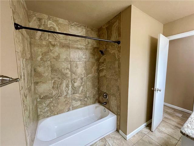 104 Annie Laurie Avenue, Springdale, AR 72764