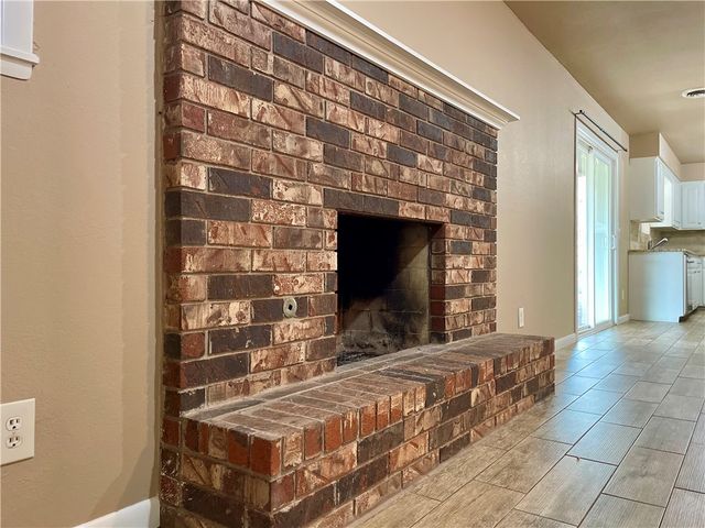 104 Annie Laurie Avenue, Springdale, AR 72764