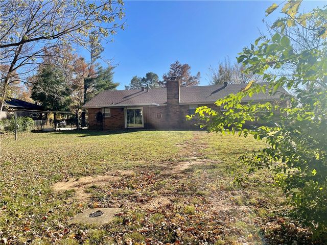 104 Annie Laurie Avenue, Springdale, AR 72764