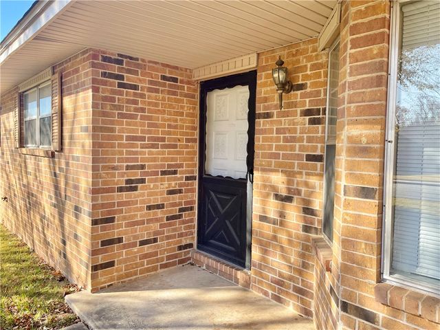 104 Annie Laurie Avenue, Springdale, AR 72764