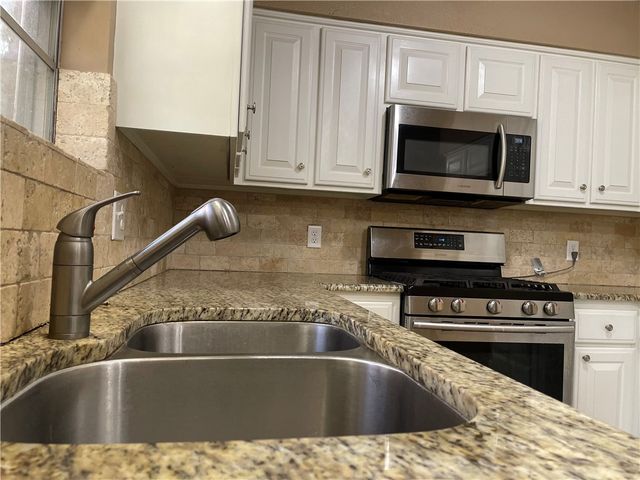 104 Annie Laurie Avenue, Springdale, AR 72764