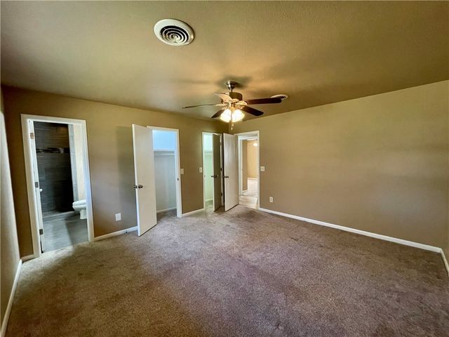 104 Annie Laurie Avenue, Springdale, AR 72764